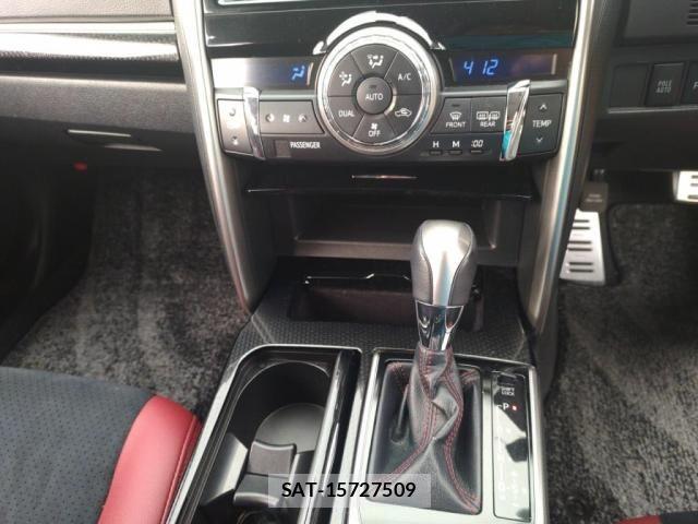 Toyota MARK X 2017-04 7617815-19