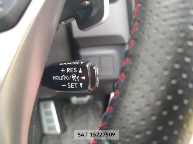 Toyota MARK X 2017-04 7617815-23