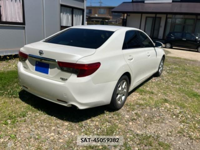 Toyota MARK X 2015-07 7617818-13