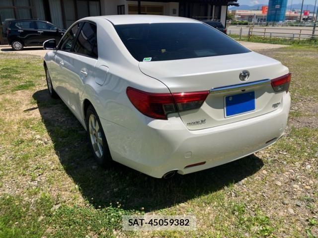 Toyota MARK X 2015-07 7617818-14