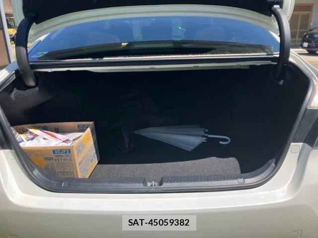 Toyota MARK X 2015-07 7617818-15
