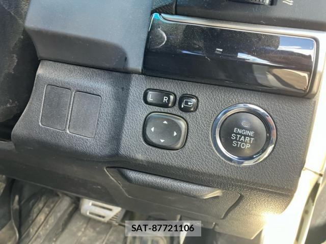 Toyota MARK X 2012-08 7617819-13