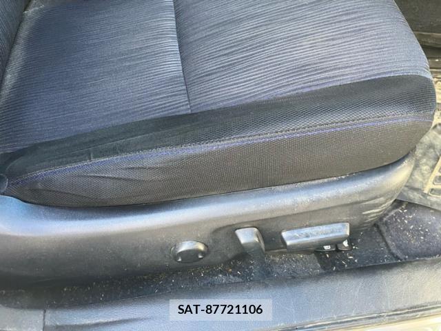 Toyota MARK X 2012-08 7617819-15