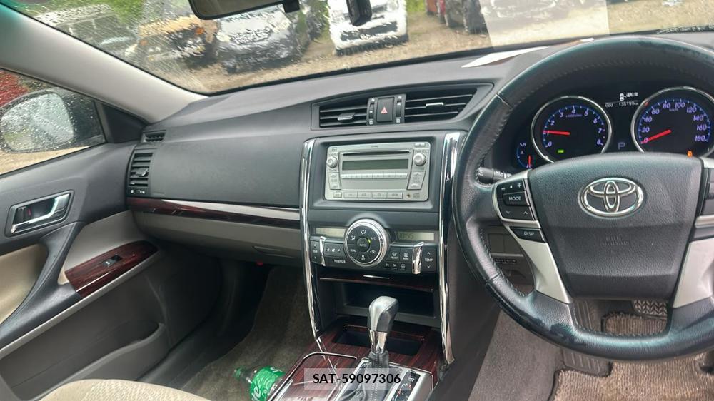 Toyota MARK X 2010 7230131-16