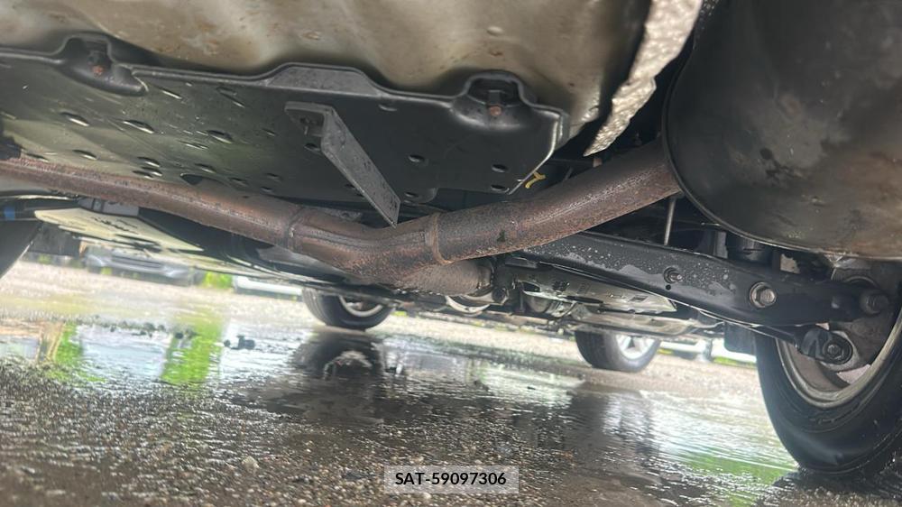 Toyota MARK X 2010 7230131-32
