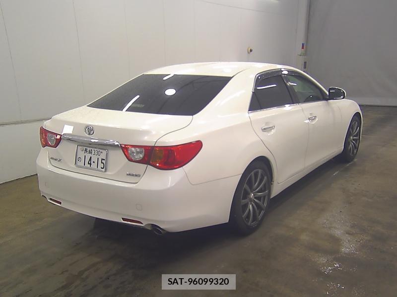 Toyota MARK X 2012-04 7711228-1