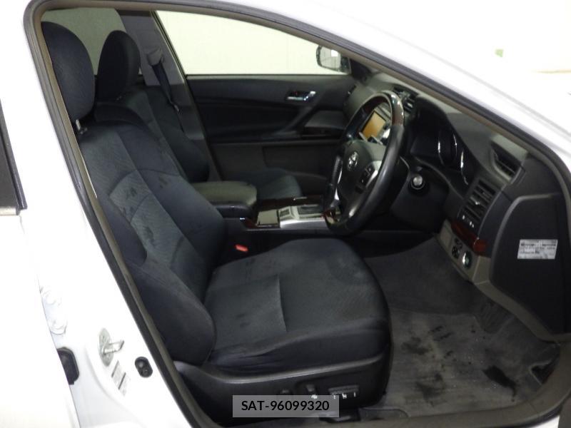 Toyota MARK X 2012-04 7711228-5