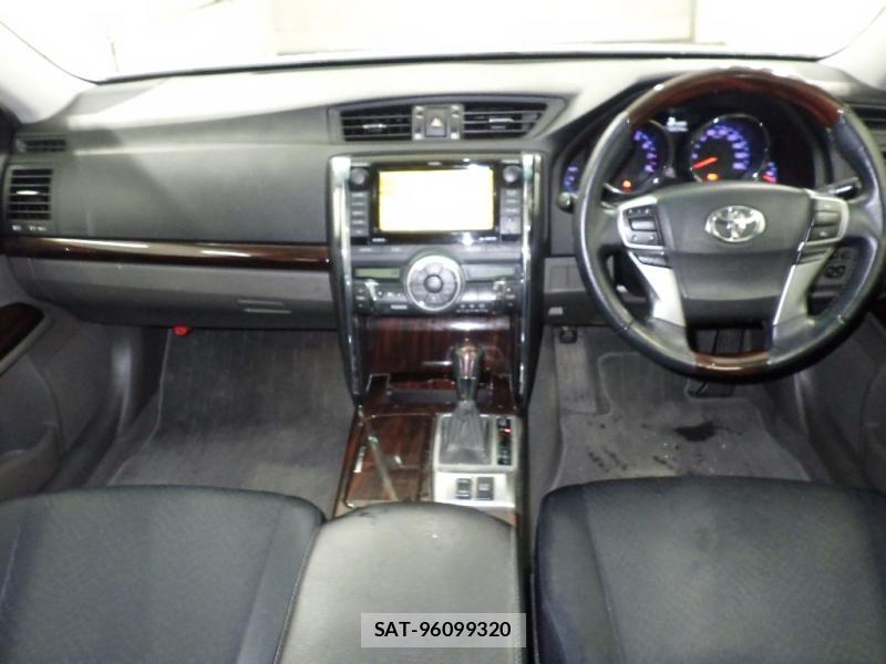 Toyota MARK X 2012-04 7711228-6