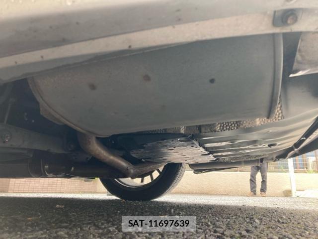Toyota MARK X 2005-11 7725290-13