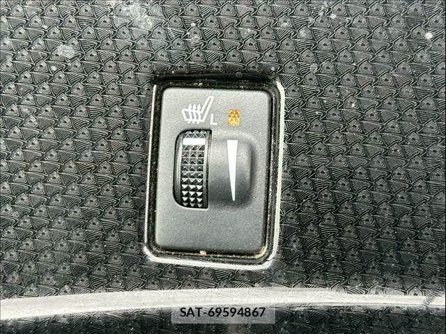Toyota MARK X 2019-08 7725284-14