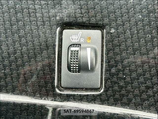 Toyota MARK X 2019-08 7725284-15