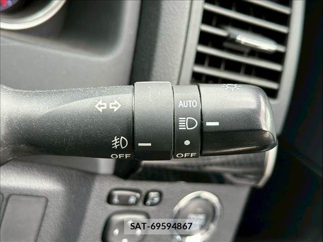 Toyota MARK X 2019-08 7725284-23