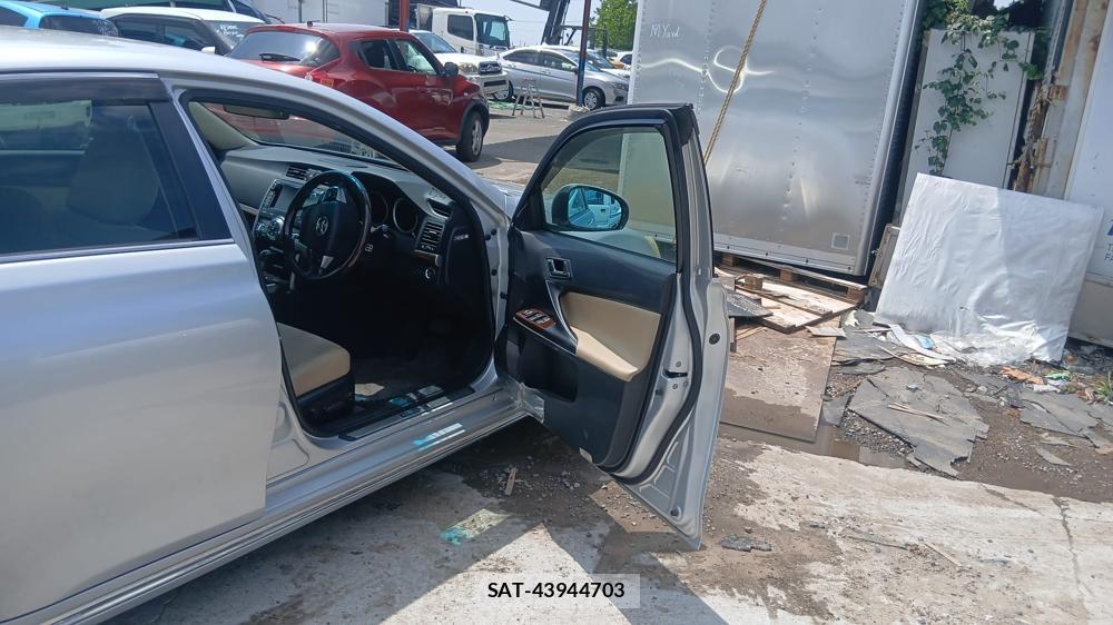 Toyota MARK X 2012-09 7059358-11