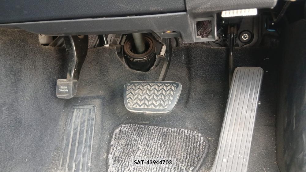 Toyota MARK X 2012-09 7059358-18