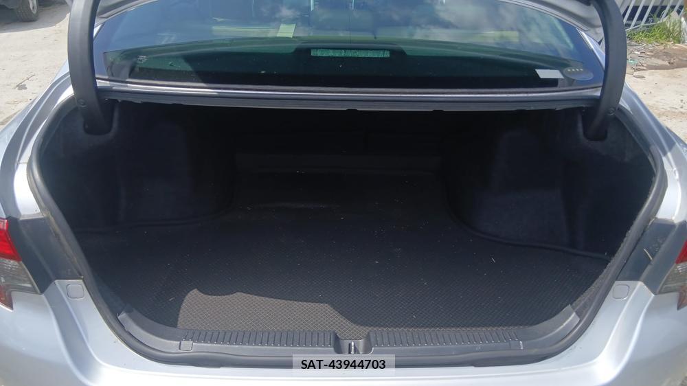 Toyota MARK X 2012-09 7059358-22