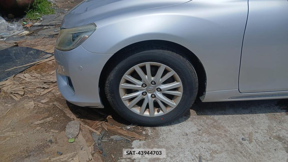 Toyota MARK X 2012-09 7059358-26