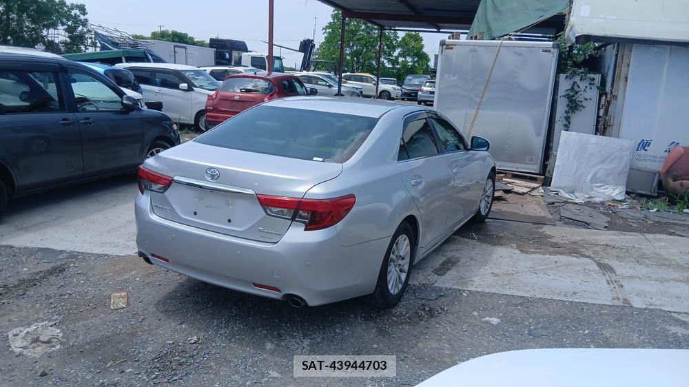 Toyota MARK X 2012-09 7059358-4