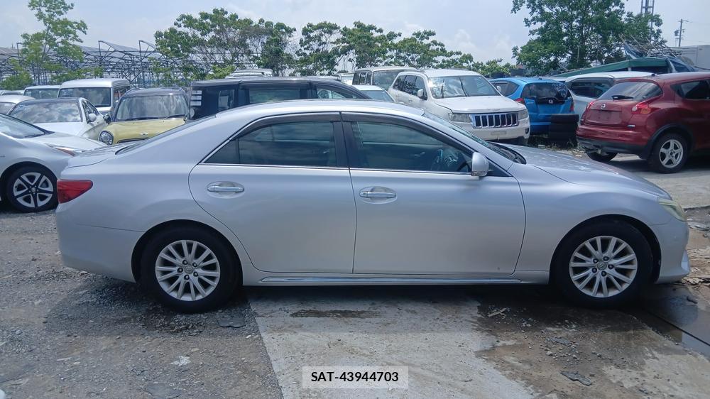 Toyota MARK X 2012-09 7059358-5