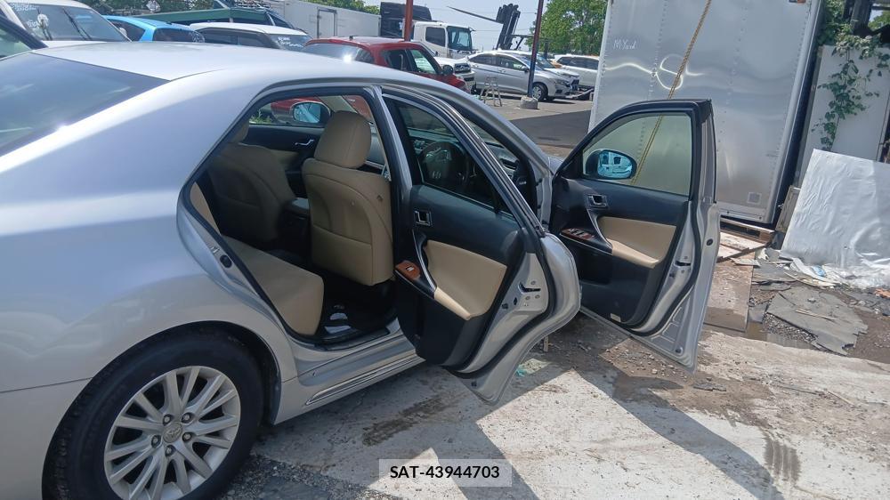 Toyota MARK X 2012-09 7059358-8