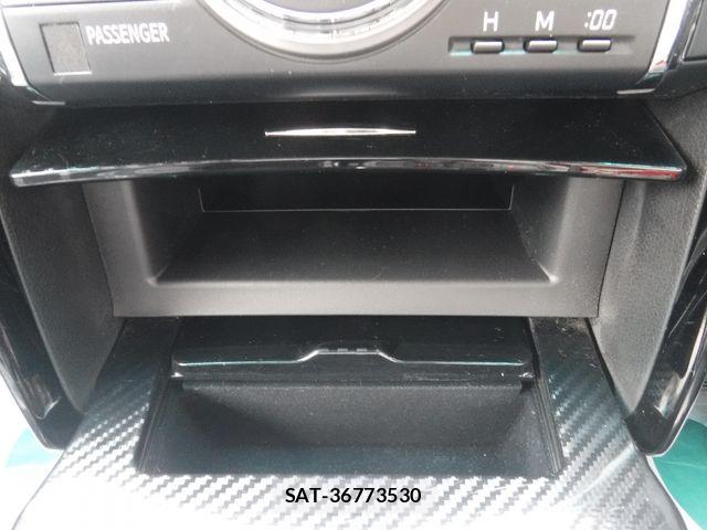 Toyota MARK X 2013-03 7786727-24