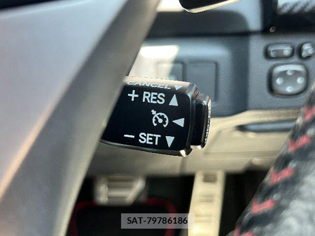 Toyota MARK X 2013-06 7786729-11