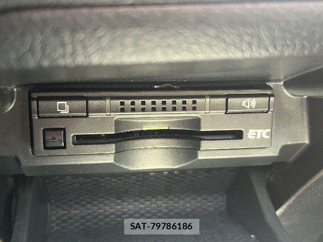 Toyota MARK X 2013-06 7786729-15