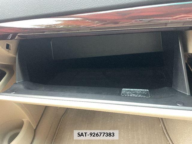 Toyota MARK X 2010-02 7786717-14