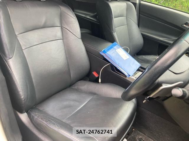 Toyota MARK X 2012-09 7786714-13