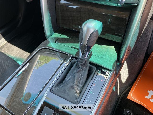 Toyota MARK X 2013-06 7877512-20
