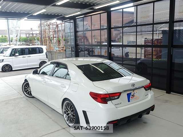 Toyota MARK X 2015-12 7877507-15