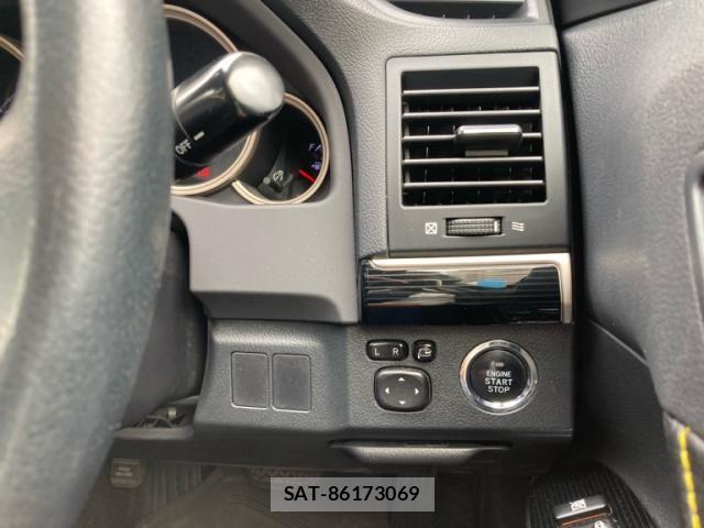 Toyota MARK X 2015-10 7877510-12