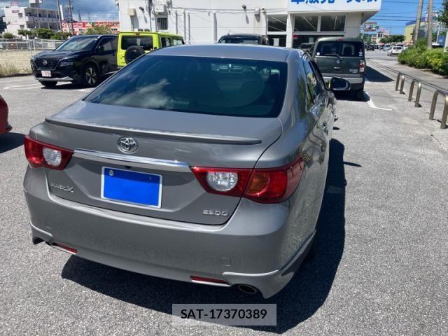 Toyota MARK X 2012-03 7877514-2