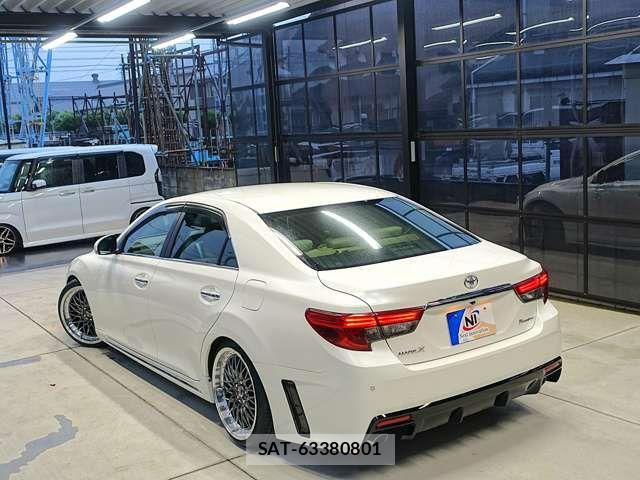 Toyota MARK X 2013-12 7877508-15