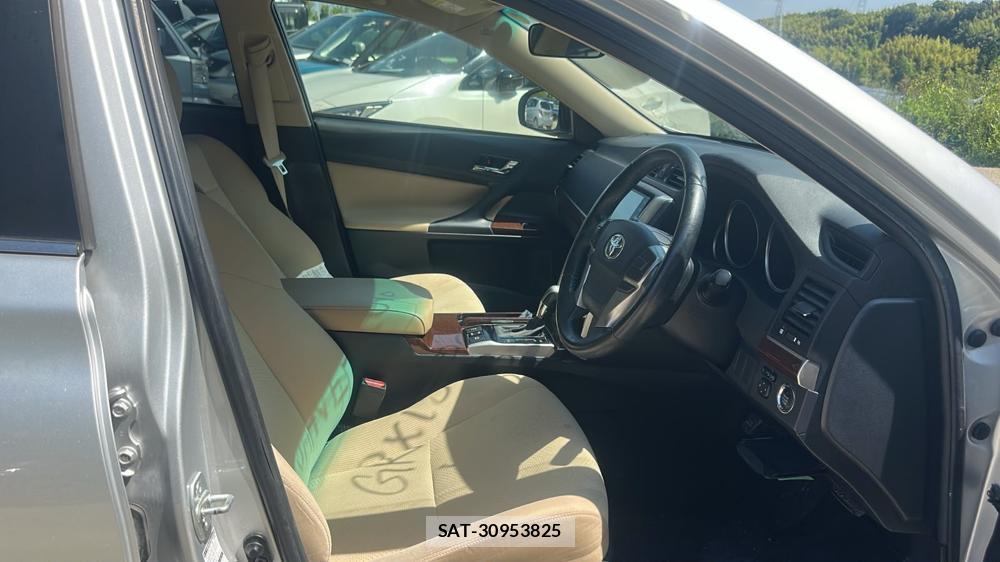 Toyota MARK X 2014-10 7578796-11