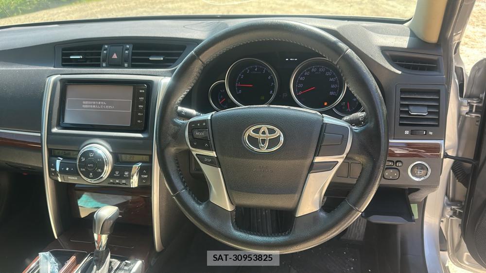 Toyota MARK X 2014-10 7578796-13