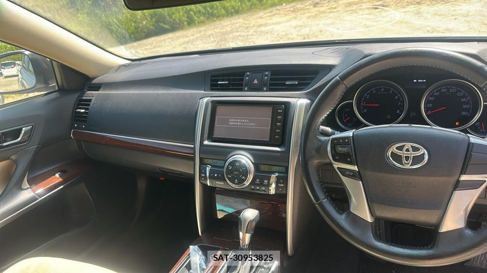 Toyota MARK X 2014-10 7578796-16