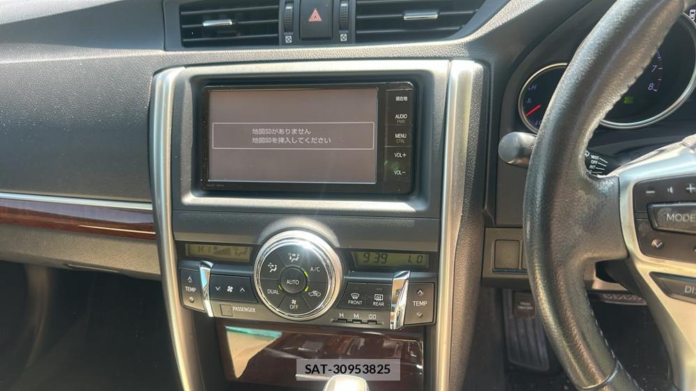 Toyota MARK X 2014-10 7578796-17