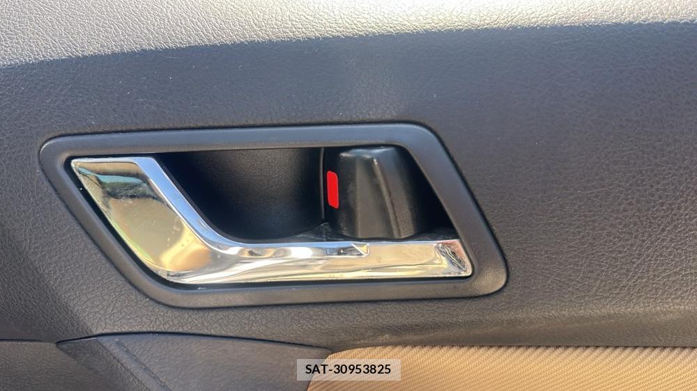 Toyota MARK X 2014-10 7578796-19