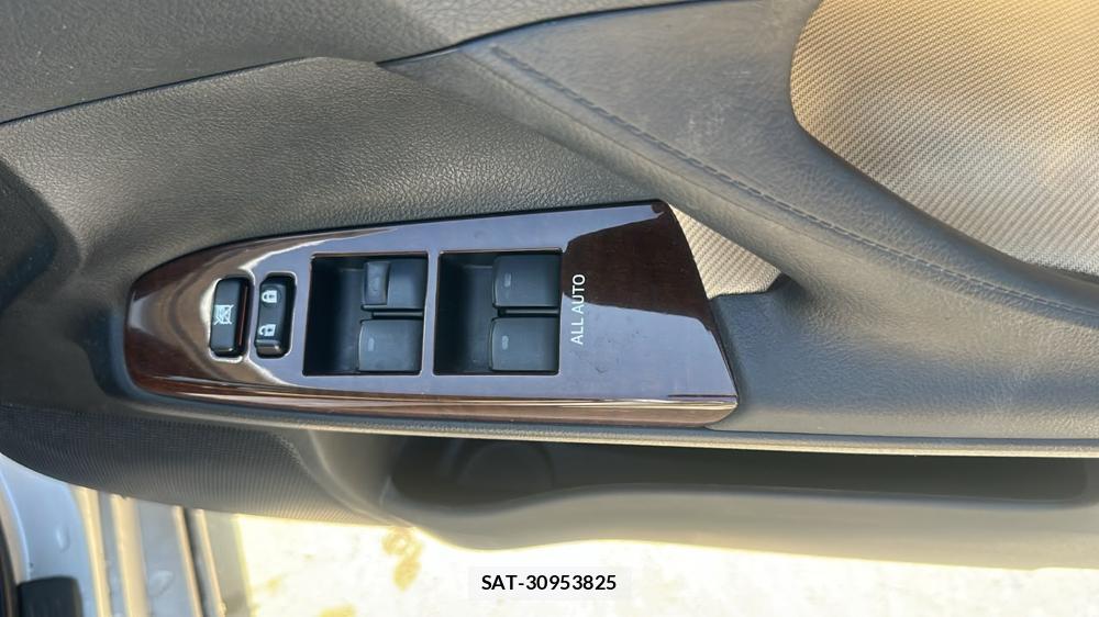 Toyota MARK X 2014-10 7578796-20