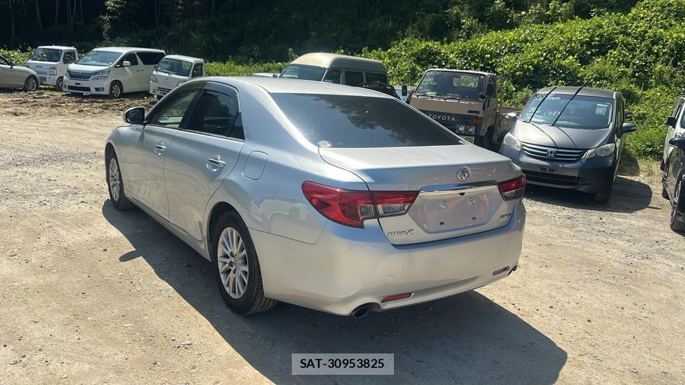 Toyota MARK X 2014-10 7578796-2