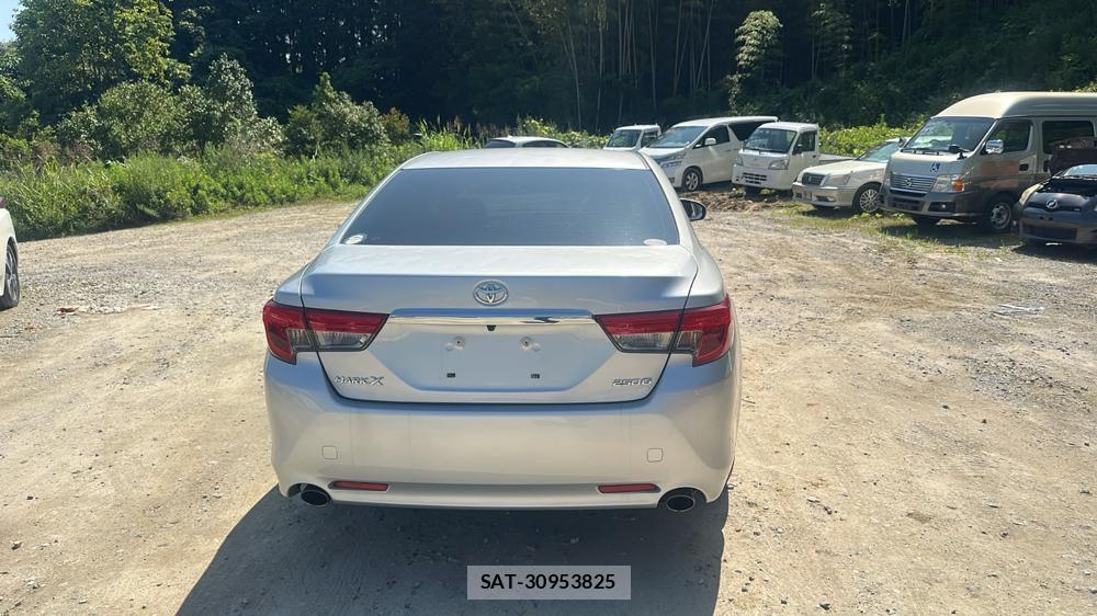 Toyota MARK X 2014-10 7578796-3