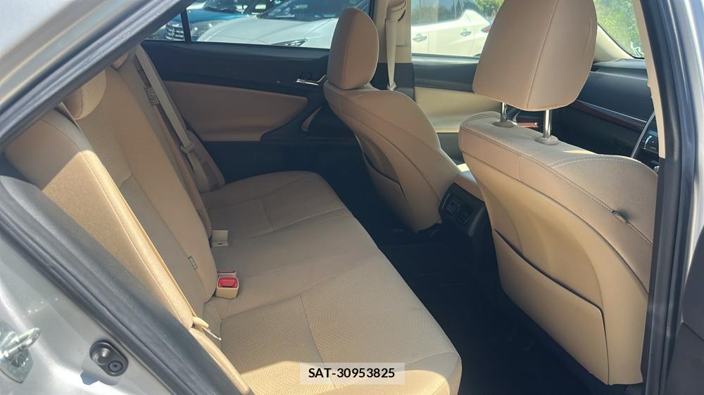Toyota MARK X 2014-10 7578796-8