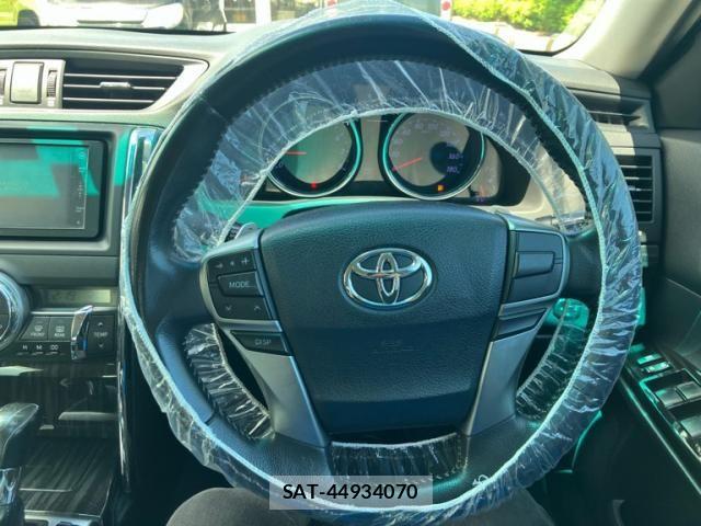 Toyota MARK X 2012-03 7962500-14