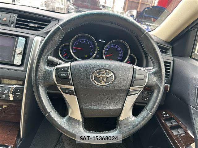 Toyota MARK X 2013-03 7962492-9