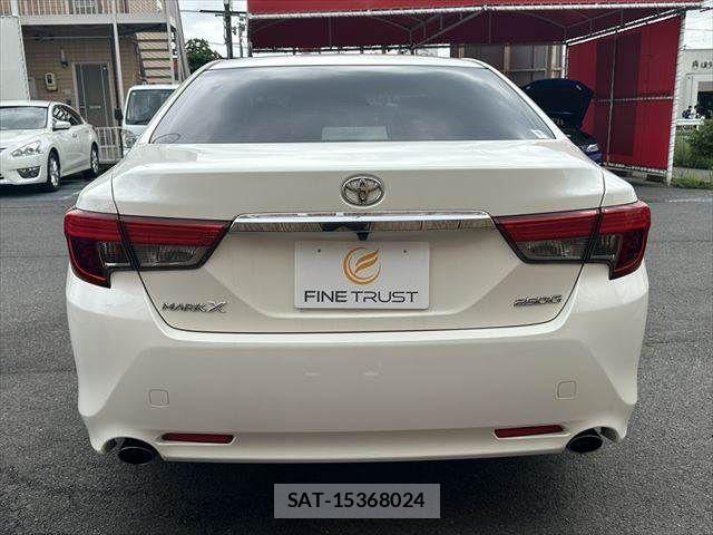 Toyota MARK X 2013-03 7962492-16