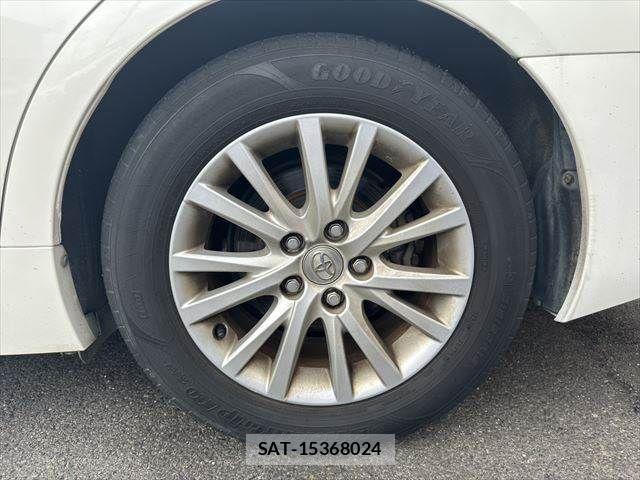 Toyota MARK X 2013-03 7962492-27
