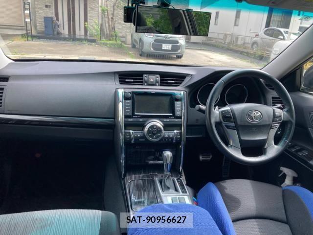 Toyota MARK X 2010-08 7962494-11