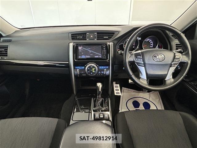Toyota MARK X 2017-08 7962489-13