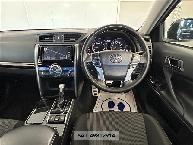 Toyota MARK X 2017-08 7962489-14