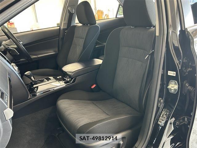 Toyota MARK X 2017-08 7962489-24